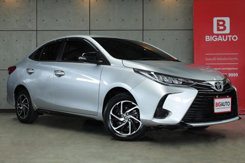 TOYOTA Yaris 2021