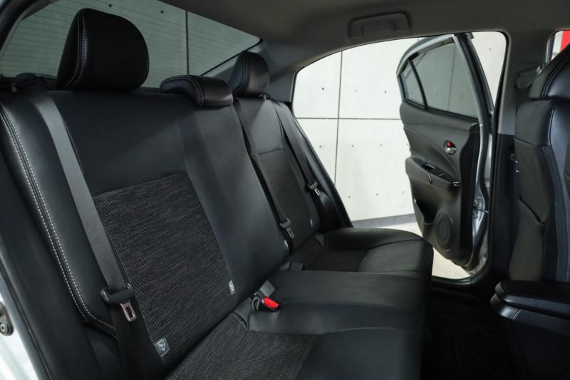 TOYOTA Yaris 2021