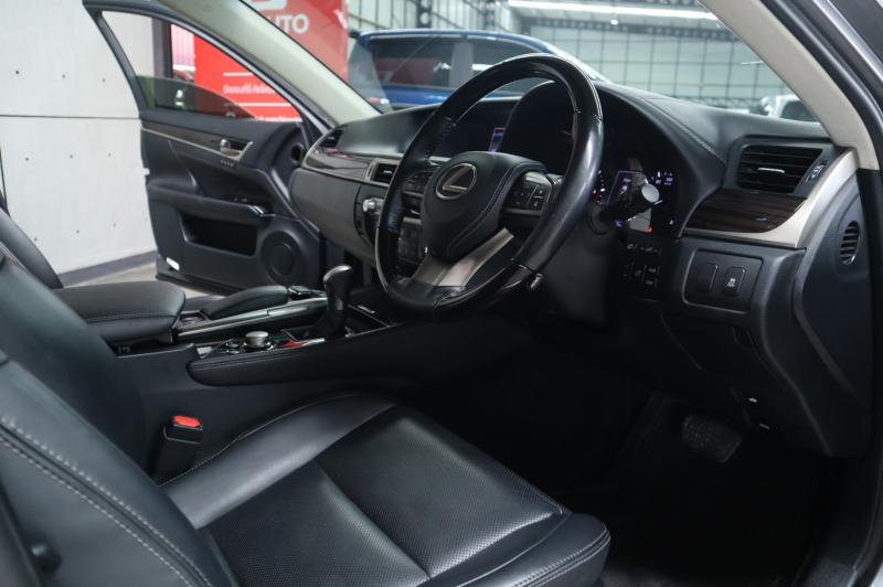 LEXUS GS300h 2016