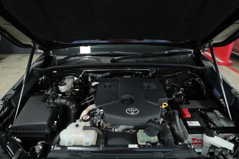 TOYOTA Revo 2021
