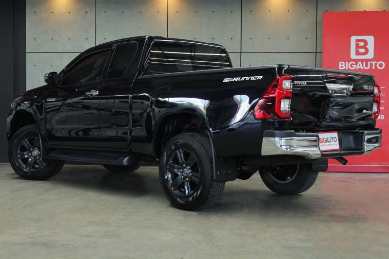 TOYOTA Revo 2021