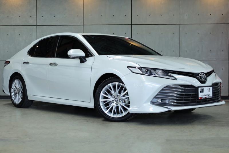 TOYOTA Camry 2016