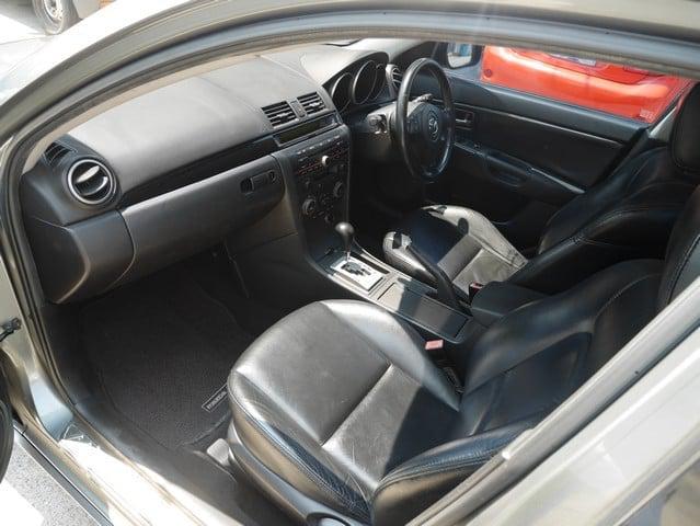 MAZDA 3 2005