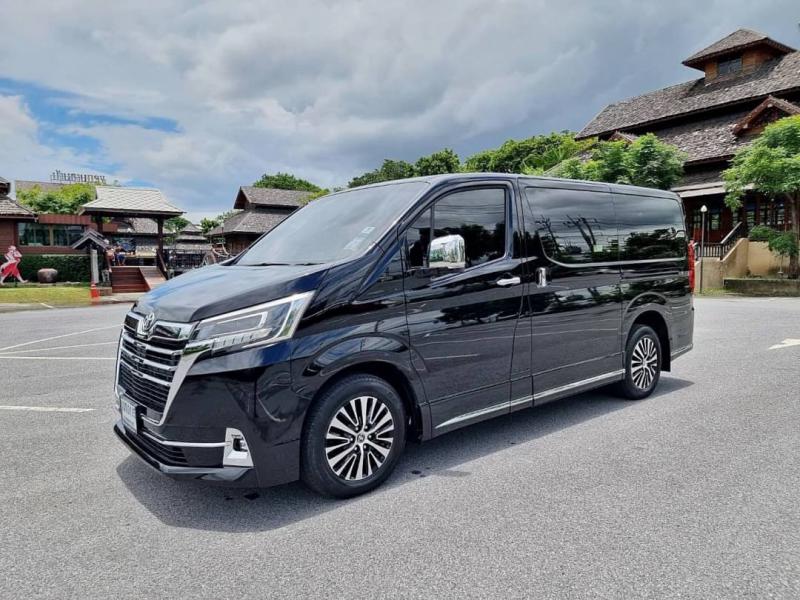TOYOTA MAJESTY 2020