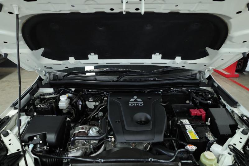 MITSUBISHI Triton 2020