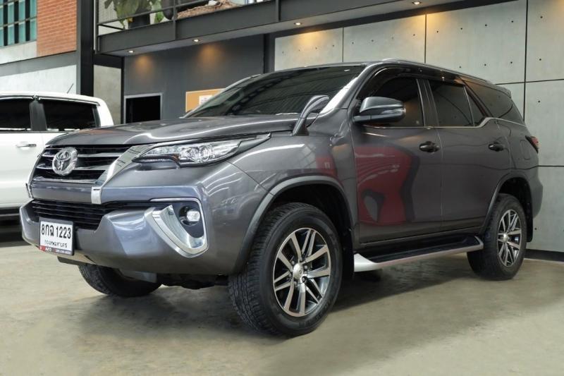 TOYOTA Fortuner 2019