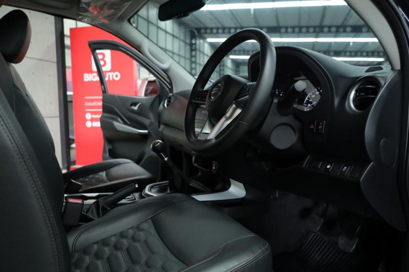 NISSAN Navara 2021