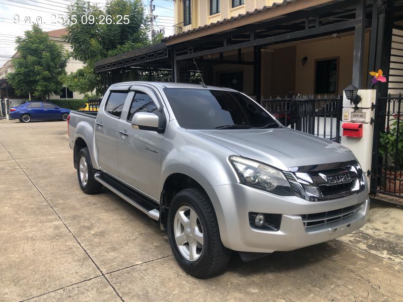 ISUZU Hilander2.5 4ประตู 2012