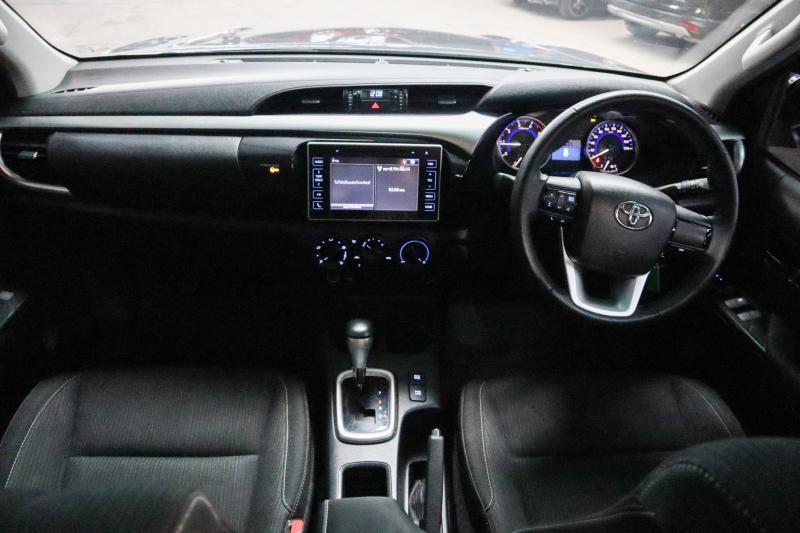TOYOTA HILUX REVO 2019