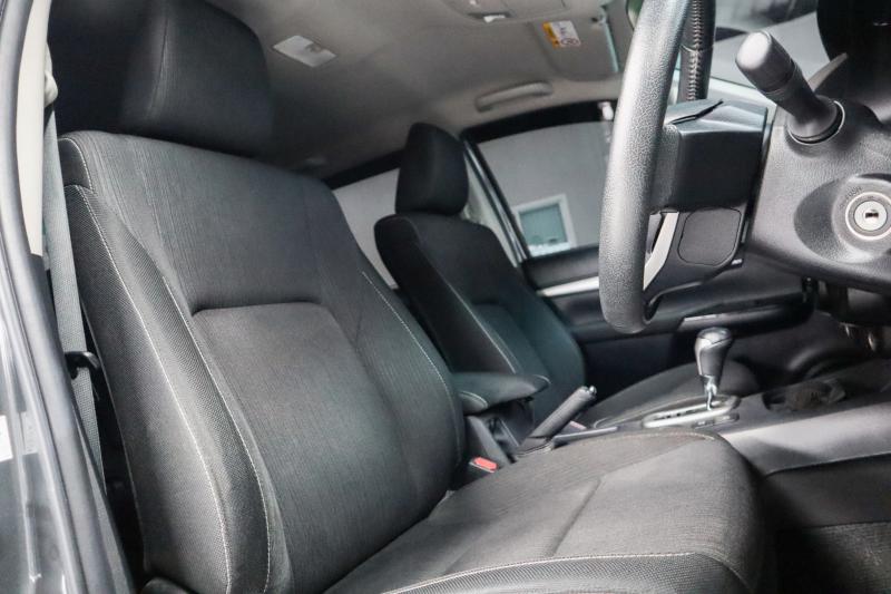 TOYOTA HILUX REVO 2019