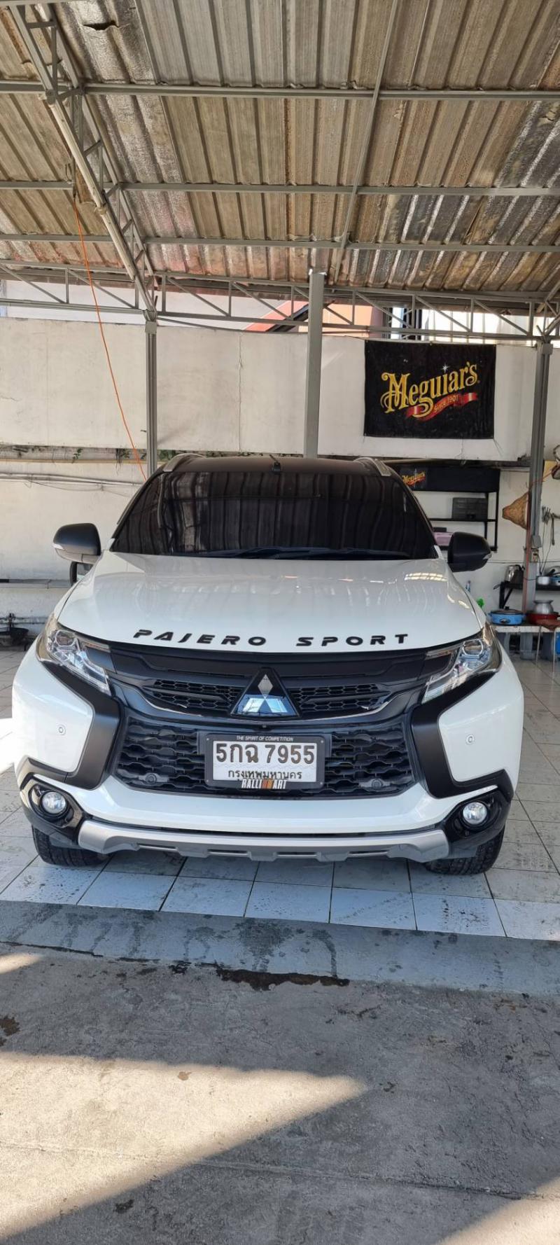 MITSUBISHI pajero 2015