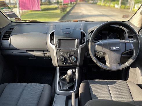 ISUZU Hi-Lander CAB-4 2.5 2012