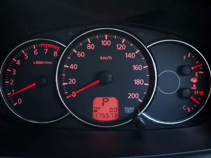 HONDA MITSUBISHI PAJERO 2013