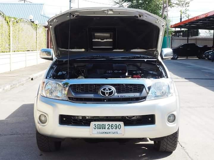 TOYOTA TOYOTA HILUX VIGO 2010