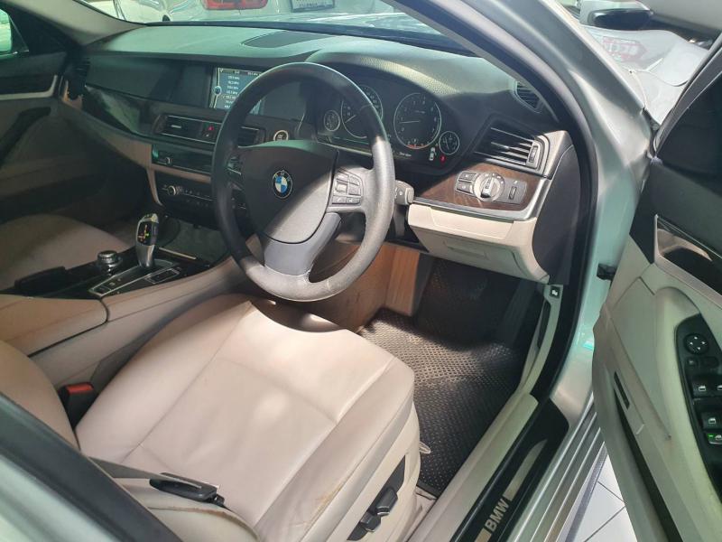 BMW 520i(F10) 2013