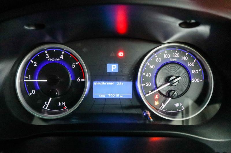 TOYOTA 2.4 E D-CAB 2019