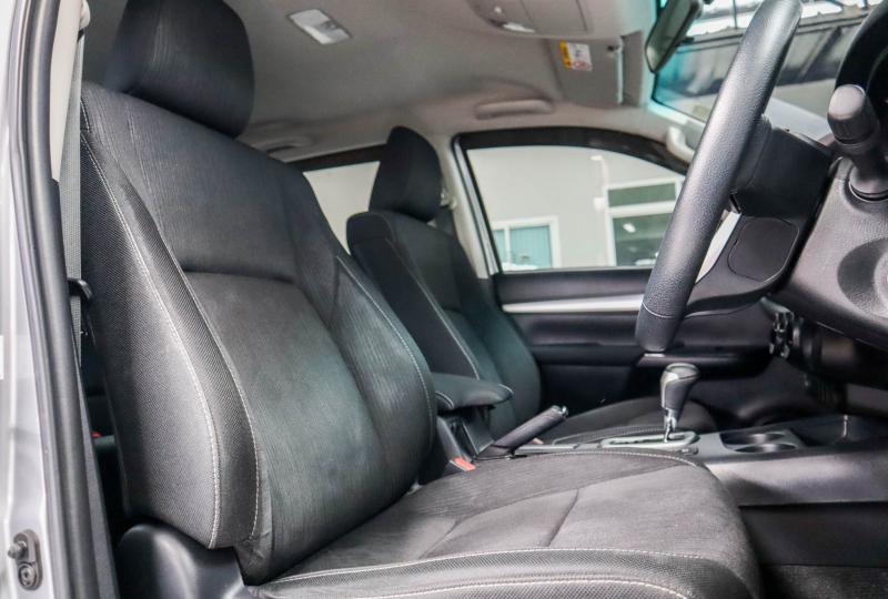TOYOTA 2.4 E D-CAB 2019