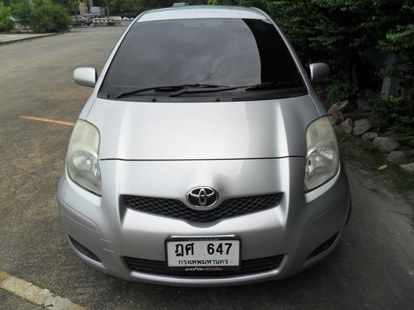 TOYOTA Yaris 2009