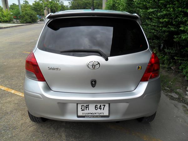 TOYOTA Yaris 2009