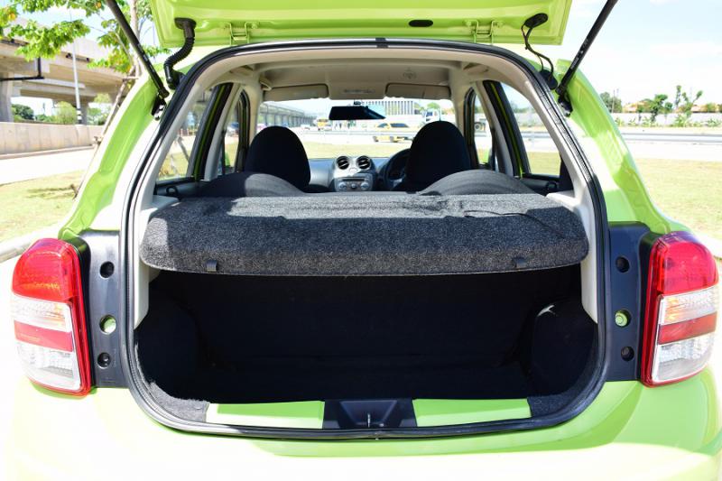 NISSAN V รองท็อป 2010