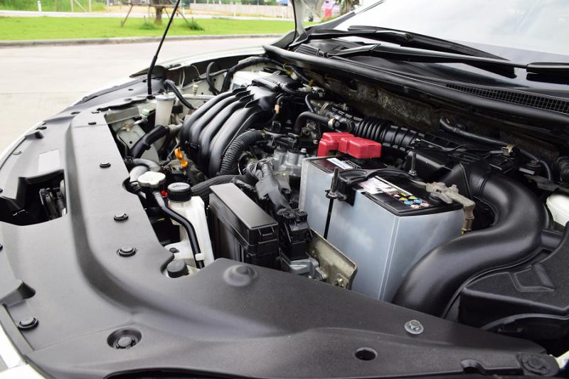 NISSAN E  2012