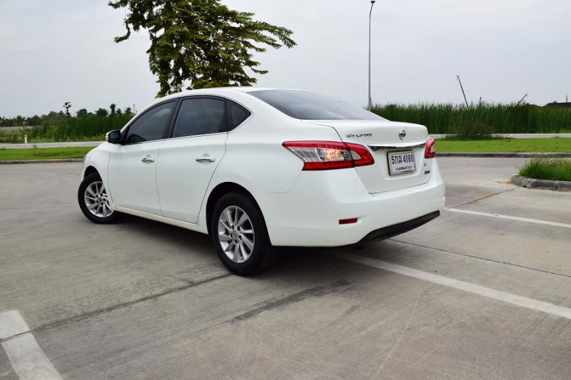 NISSAN E  2012