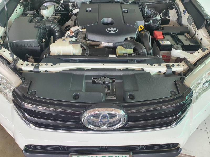 TOYOTA Hilux Revo 2.4E 2018