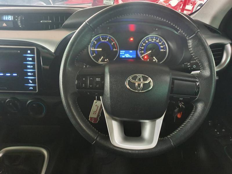 TOYOTA Hilux Revo 2.4E  2018