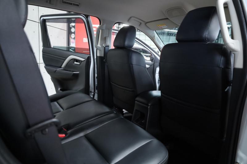 MITSUBISHI Pajero 2019
