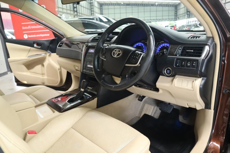 TOYOTA Camry 2017