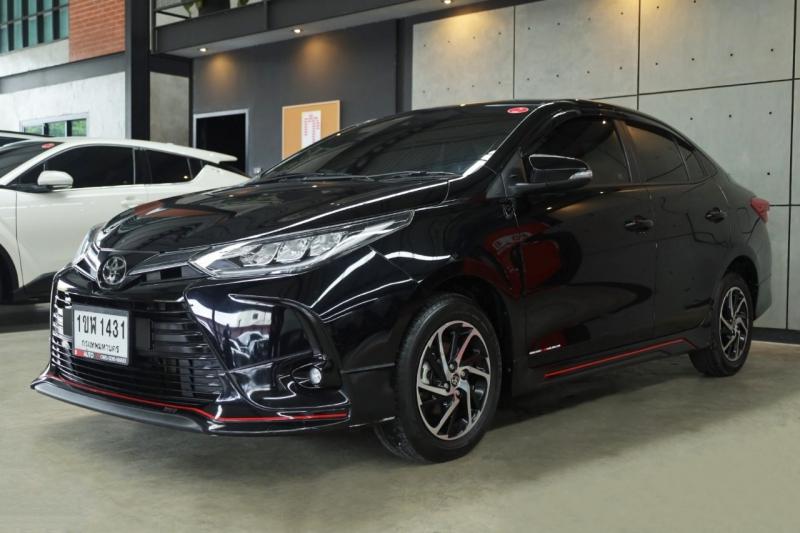 TOYOTA Yaris 2021