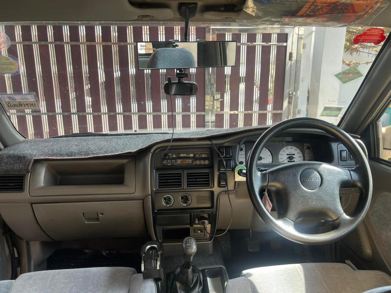 ISUZU dragon power 3.0 2001