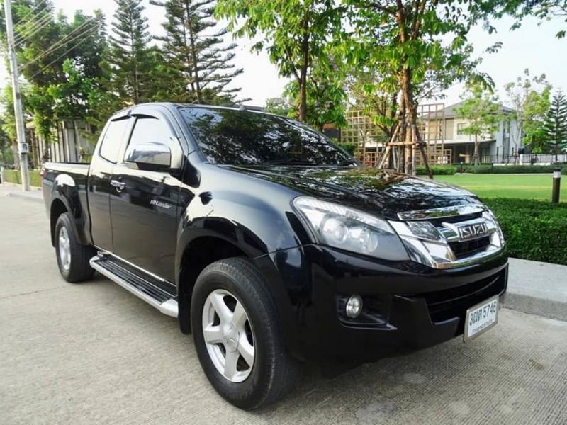 ISUZU Dmax HiLander 2012