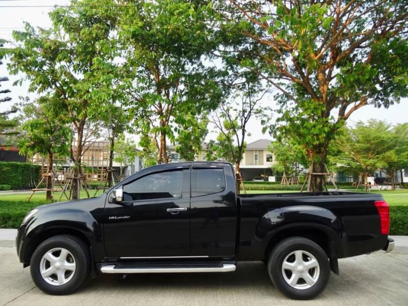 ISUZU Dmax HiLander 2012