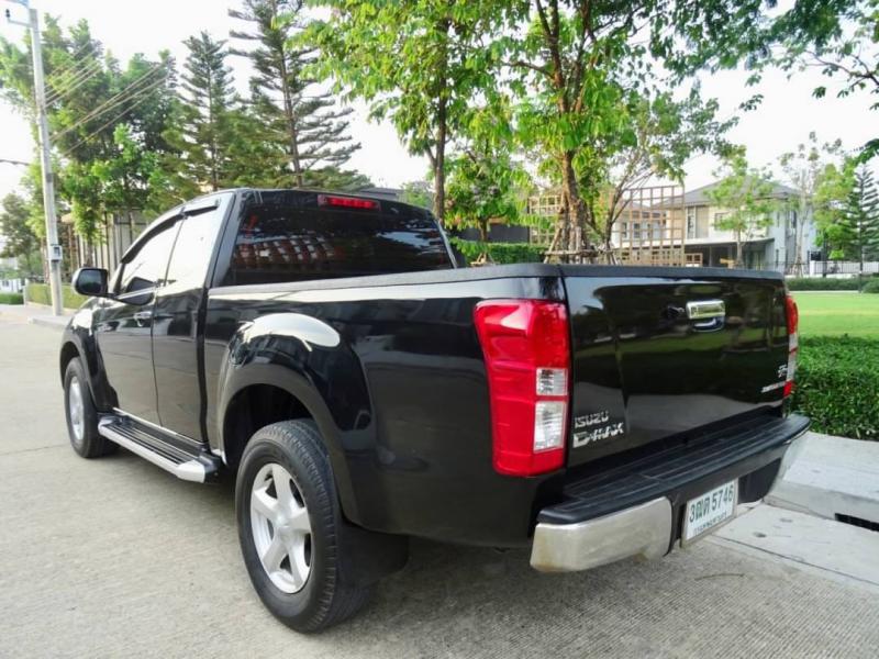 ISUZU Dmax HiLander 2012