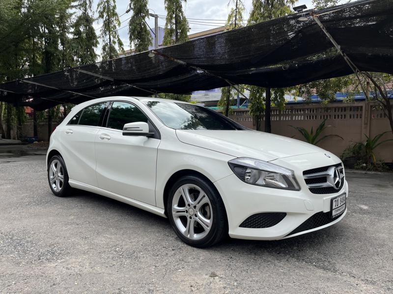 BENZ A180 2014