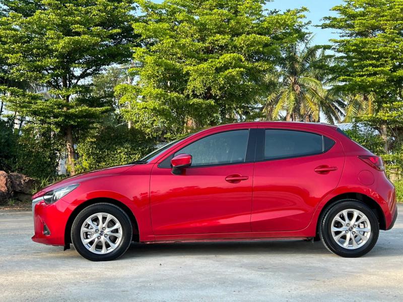 MAZDA Mazda2 2015