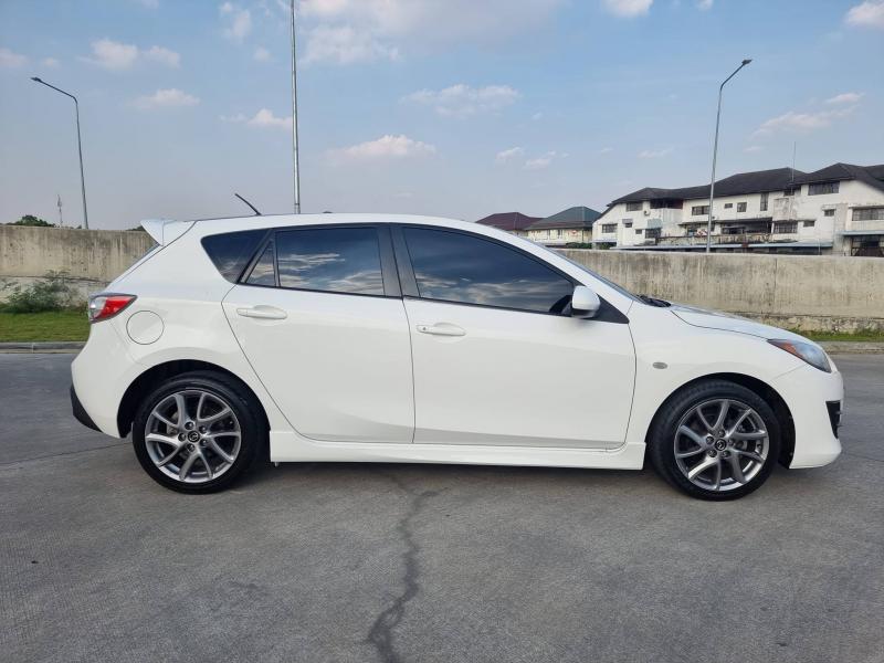 MAZDA Mazda3 2013