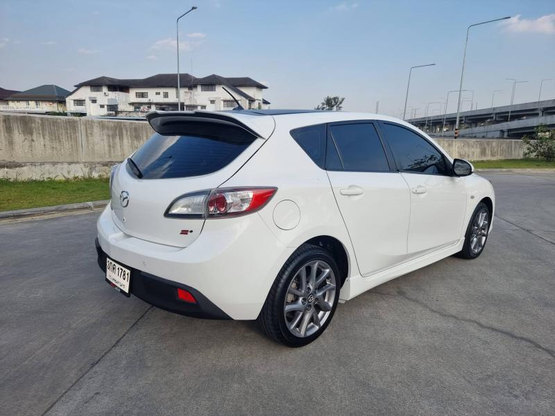 MAZDA Mazda3 2013