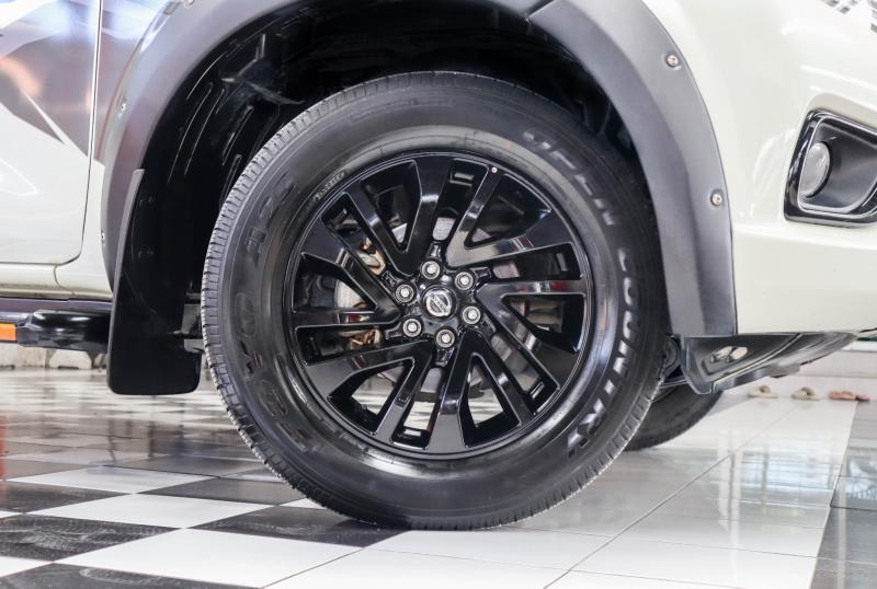 NISSAN NAVARA NP 300 2021