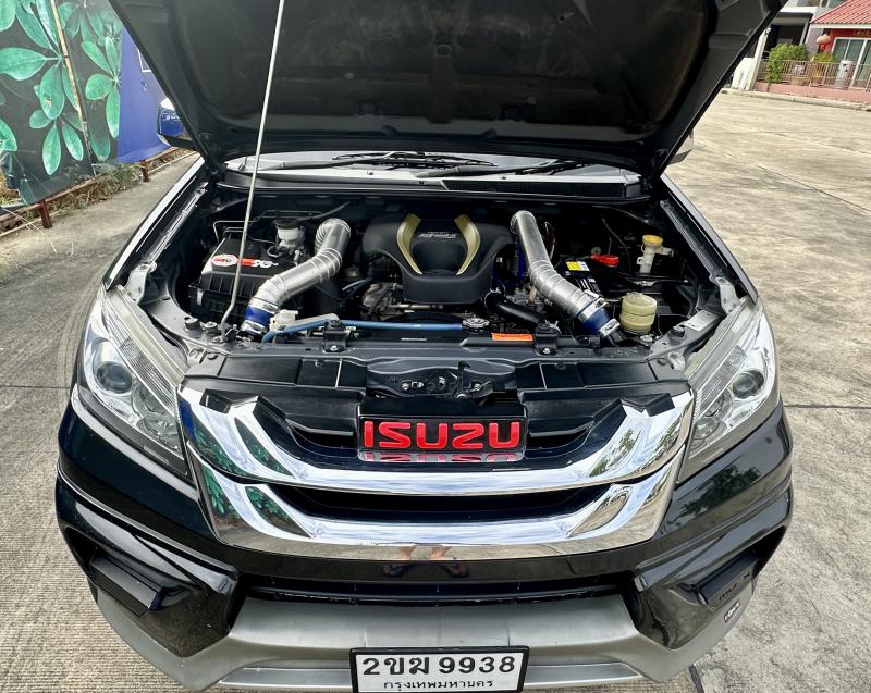 ISUZU Mu-x 2.5 vgs dvd 2014