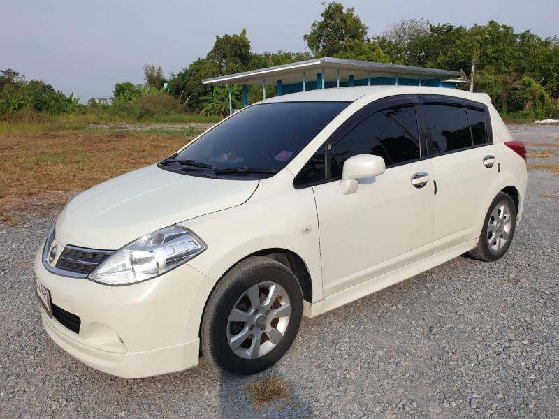 NISSAN TIIDA 2010