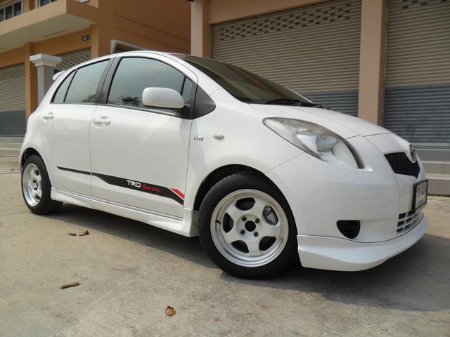 TOYOTA Yaris 2008