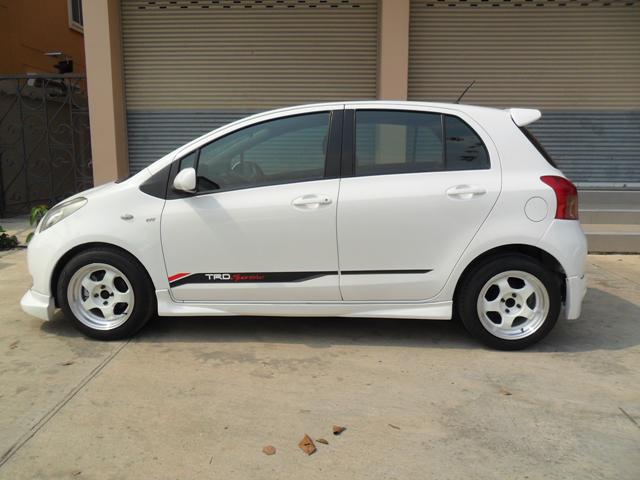 TOYOTA Yaris 2008