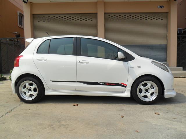 TOYOTA Yaris 2008