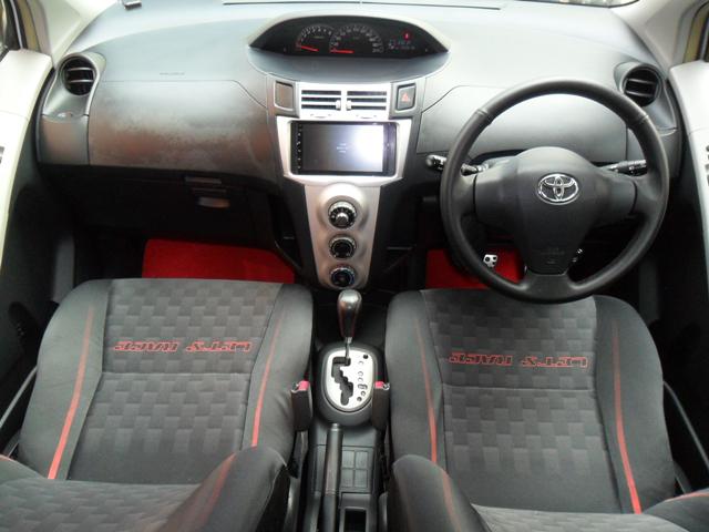 TOYOTA Yaris 2008