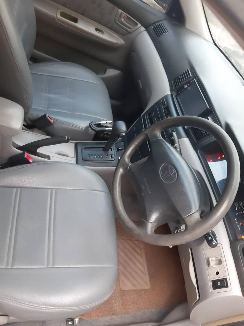 TOYOTA Corolla Altis 1.6 E 2002