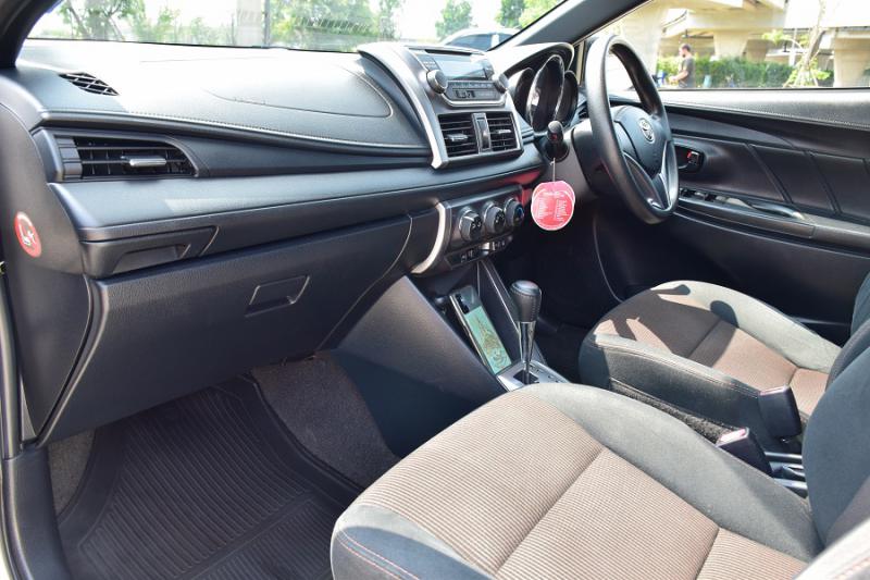 TOYOTA E 2015