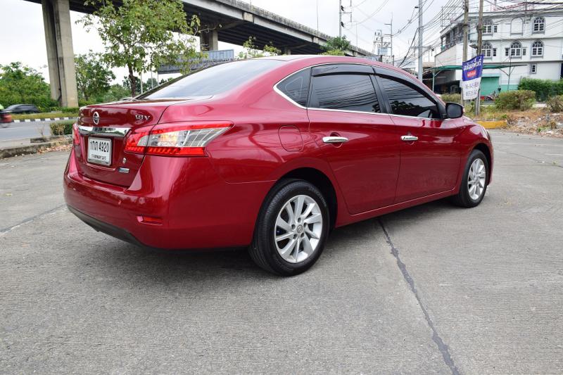 NISSAN Vท็อปออฟชั่นส์ 2012