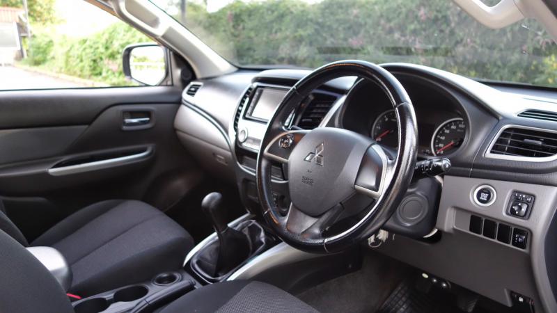 MITSUBISHI Triton2.4 GLS Plus M 2015